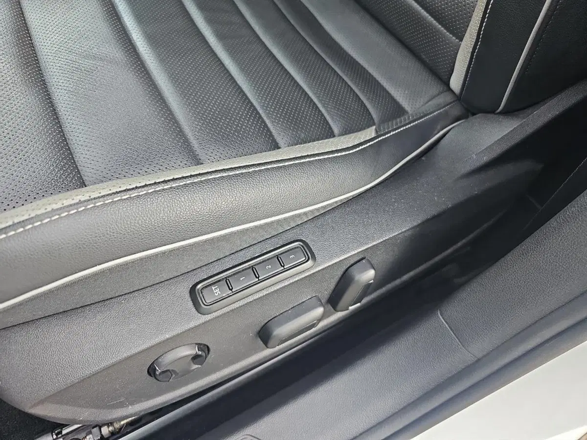 Volkswagen Golf usata a Lecco (17)