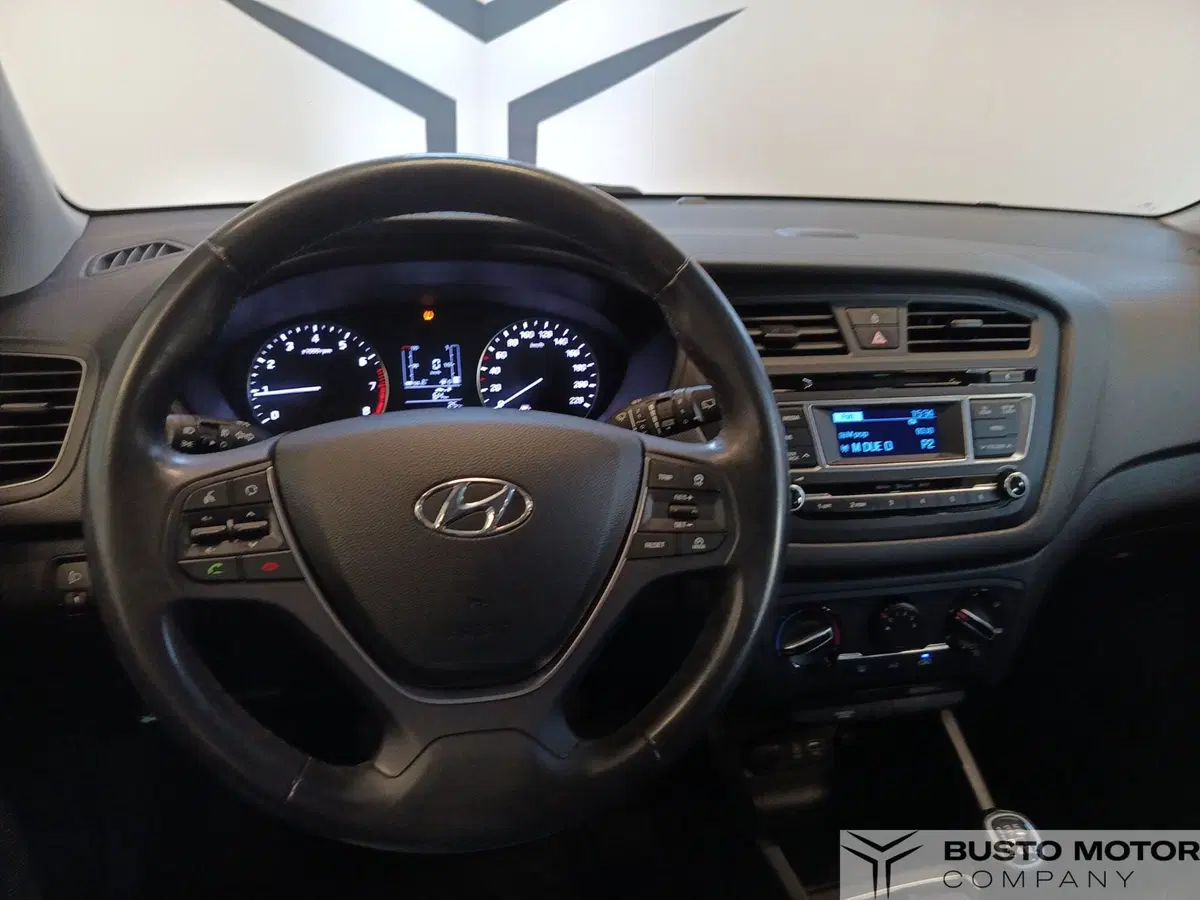 Hyundai i20 usata a Varese (10)