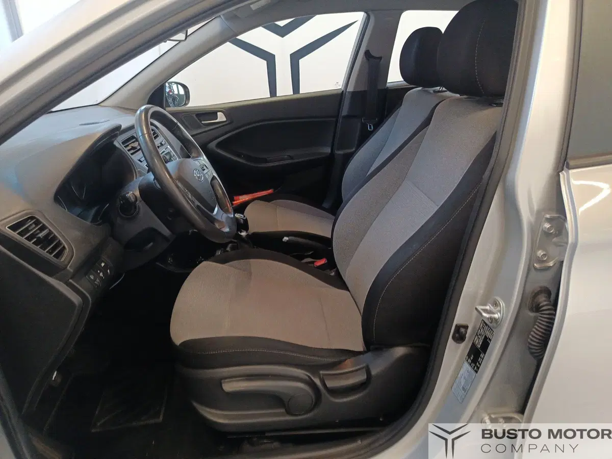 Hyundai i20 usata a Varese (8)