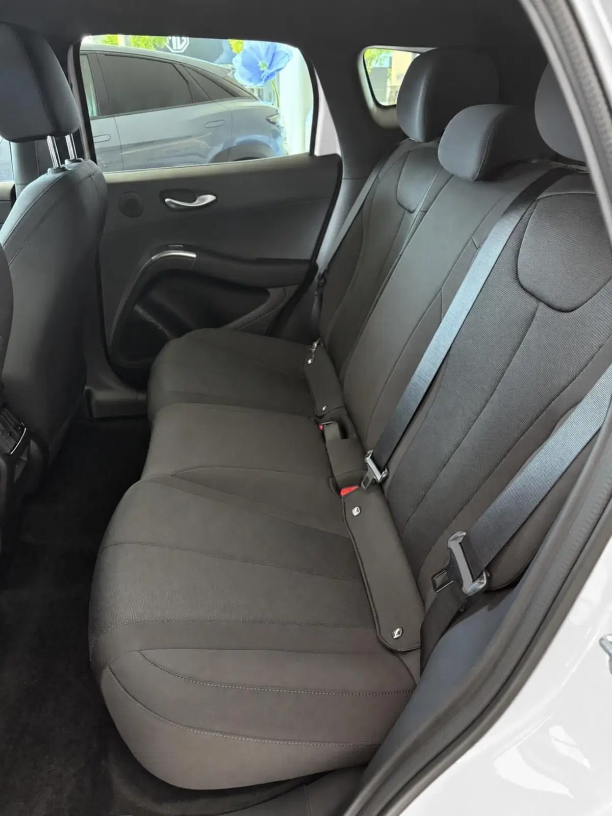 Byd Dolphin G DM-i nuova a Bologna (7)