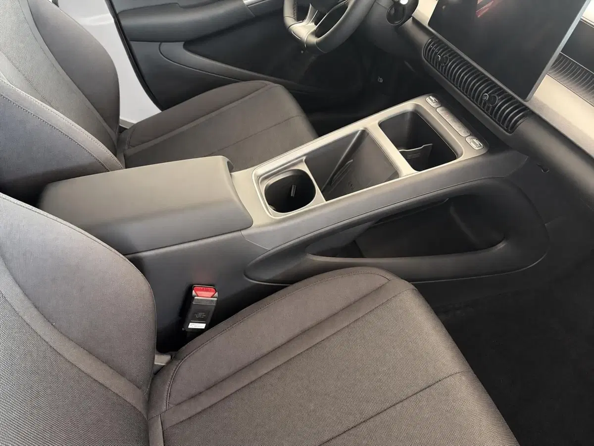Byd Dolphin G DM-i nuova a Bologna (8)
