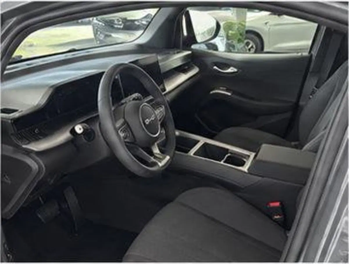 Byd Dolphin G DM-i nuova a Bologna (7)