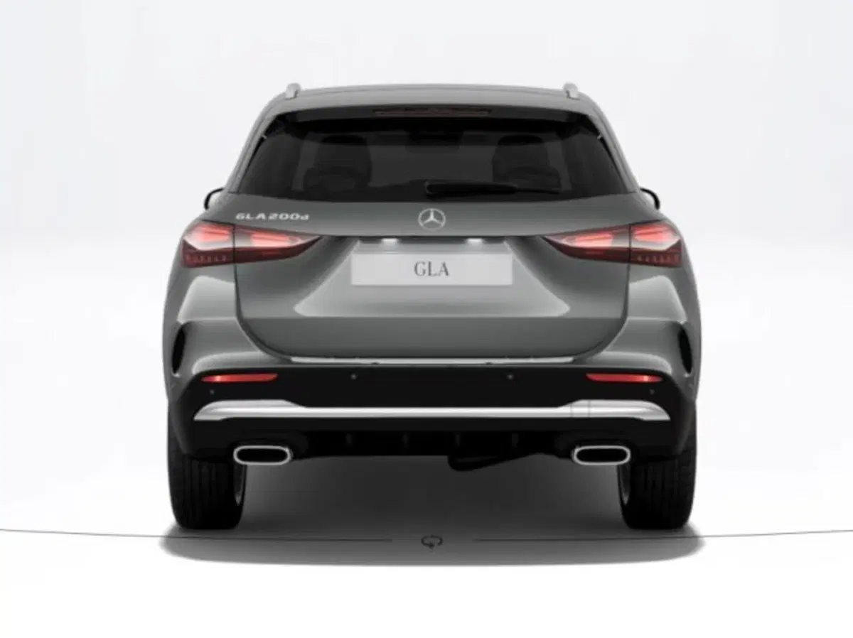 Mercedes-Benz GLA SUV nuova a Verona (4)