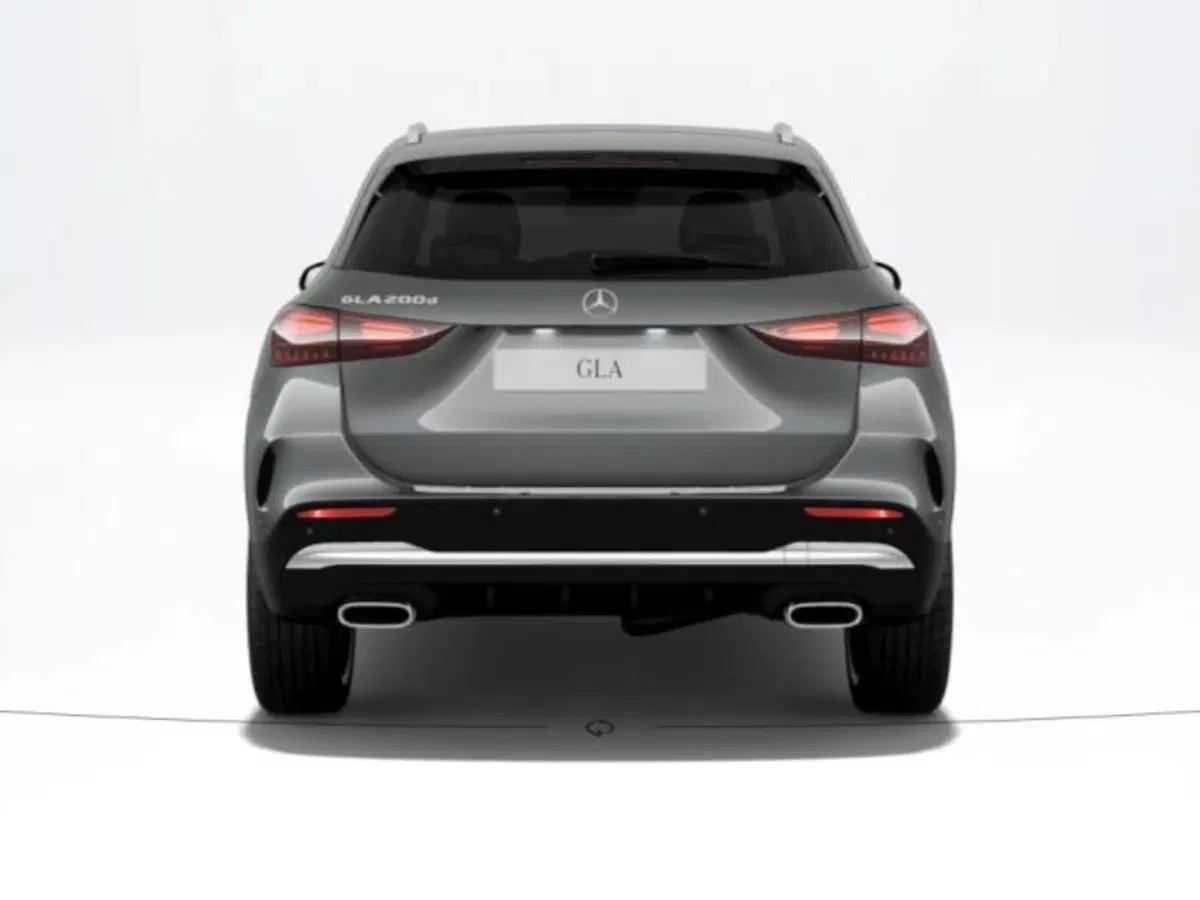 Mercedes-Benz GLA SUV nuova a Verona (4)