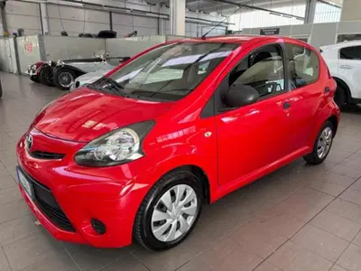 Toyota Aygo 1.0 12V VVT-i 5 porte Edition del 2013 usata a Pesaro