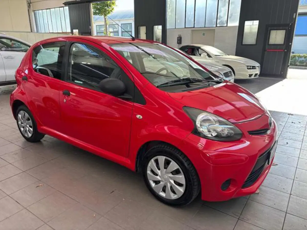 Toyota Aygo usata a Pesaro-Urbino (4)
