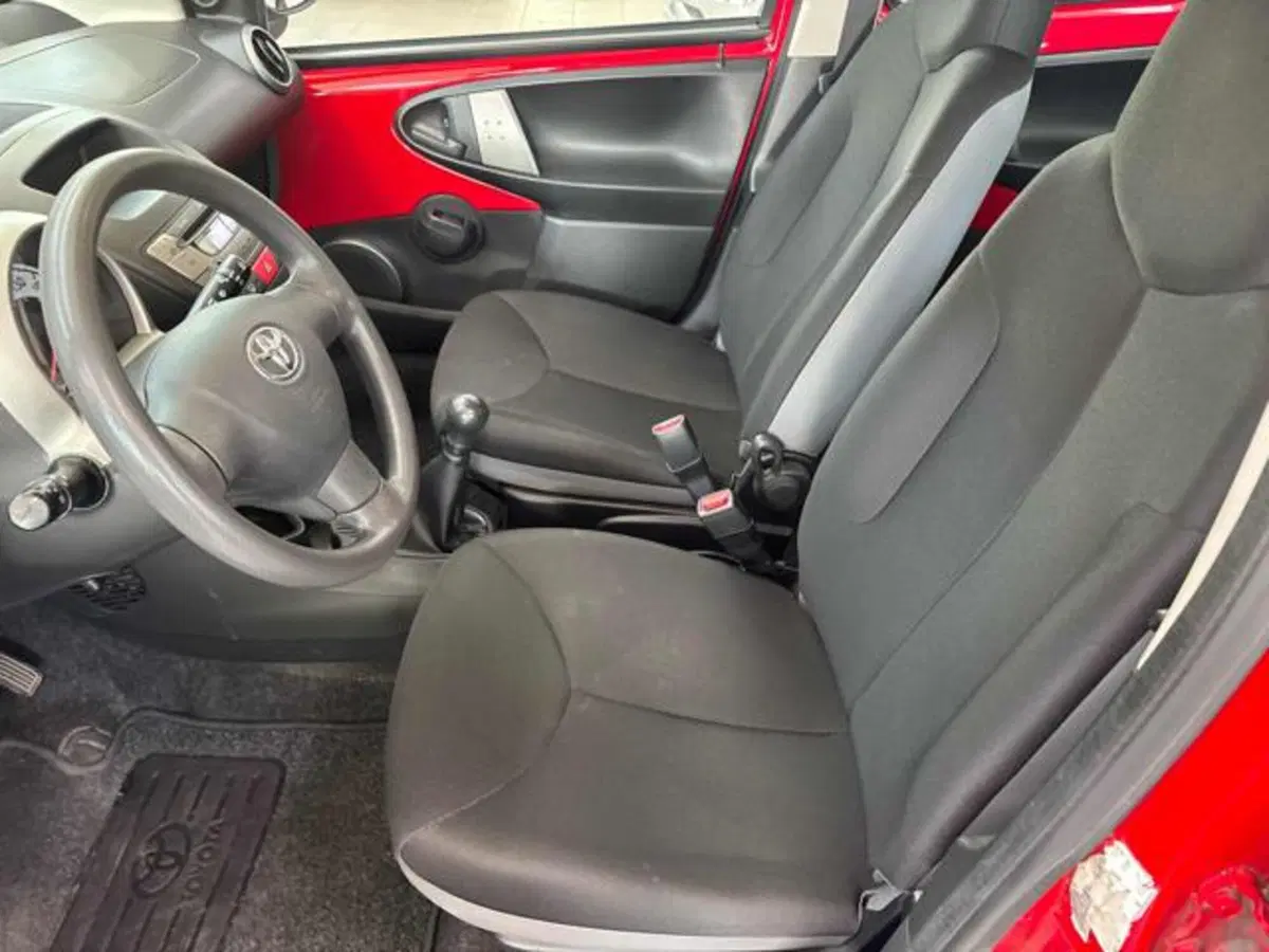 Toyota Aygo usata a Pesaro-Urbino (7)