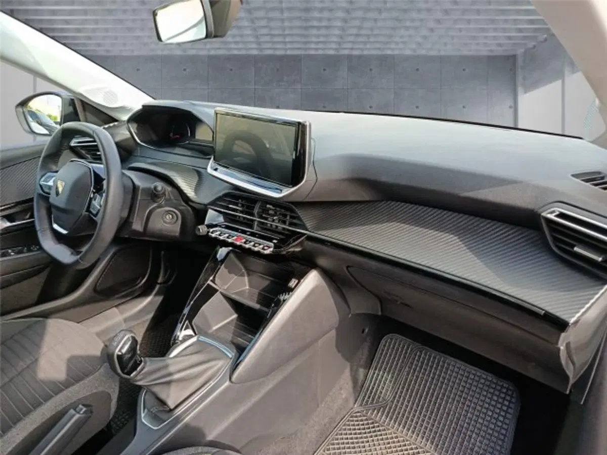 Peugeot 208 usata a Bari (12)