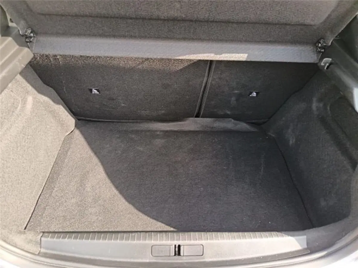 Peugeot 208 usata a Bari (19)