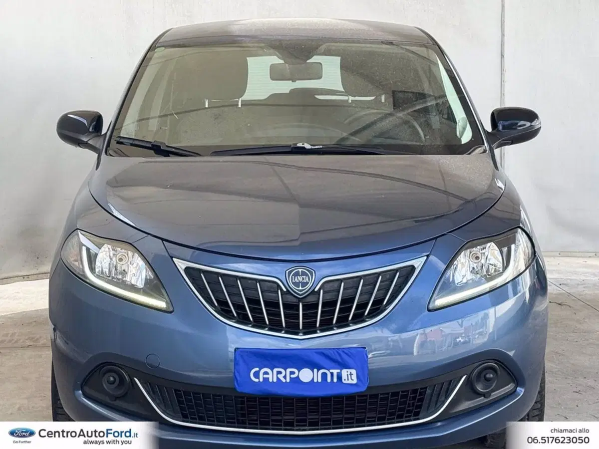 Lancia Ypsilon usata a Roma (2)