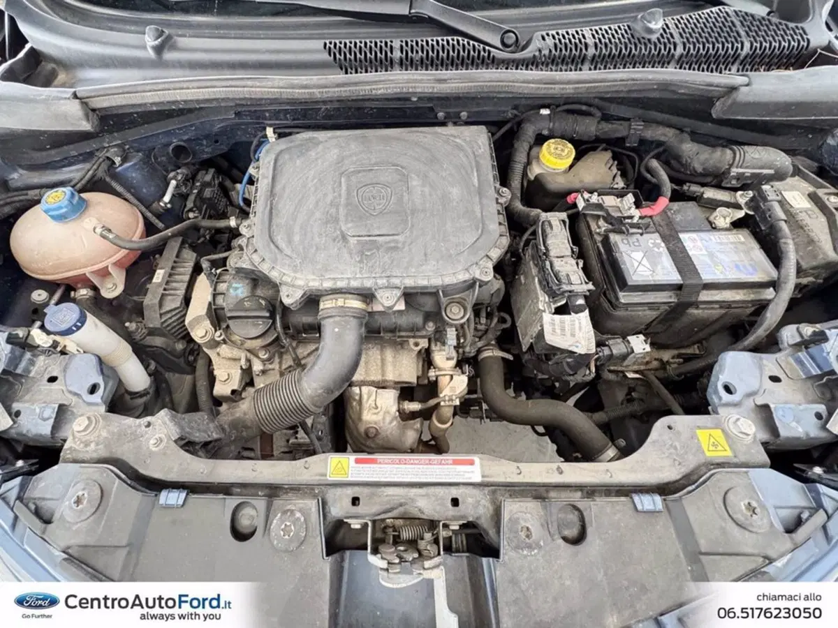 Lancia Ypsilon usata a Roma (12)