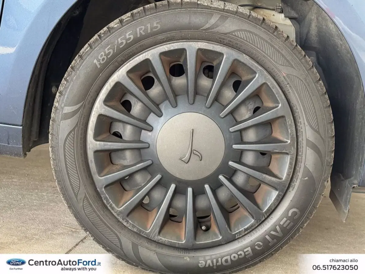 Lancia Ypsilon usata a Roma (14)