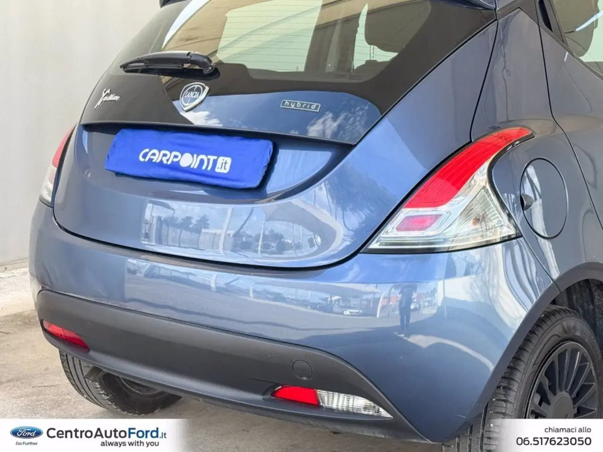 Lancia Ypsilon usata a Roma (17)