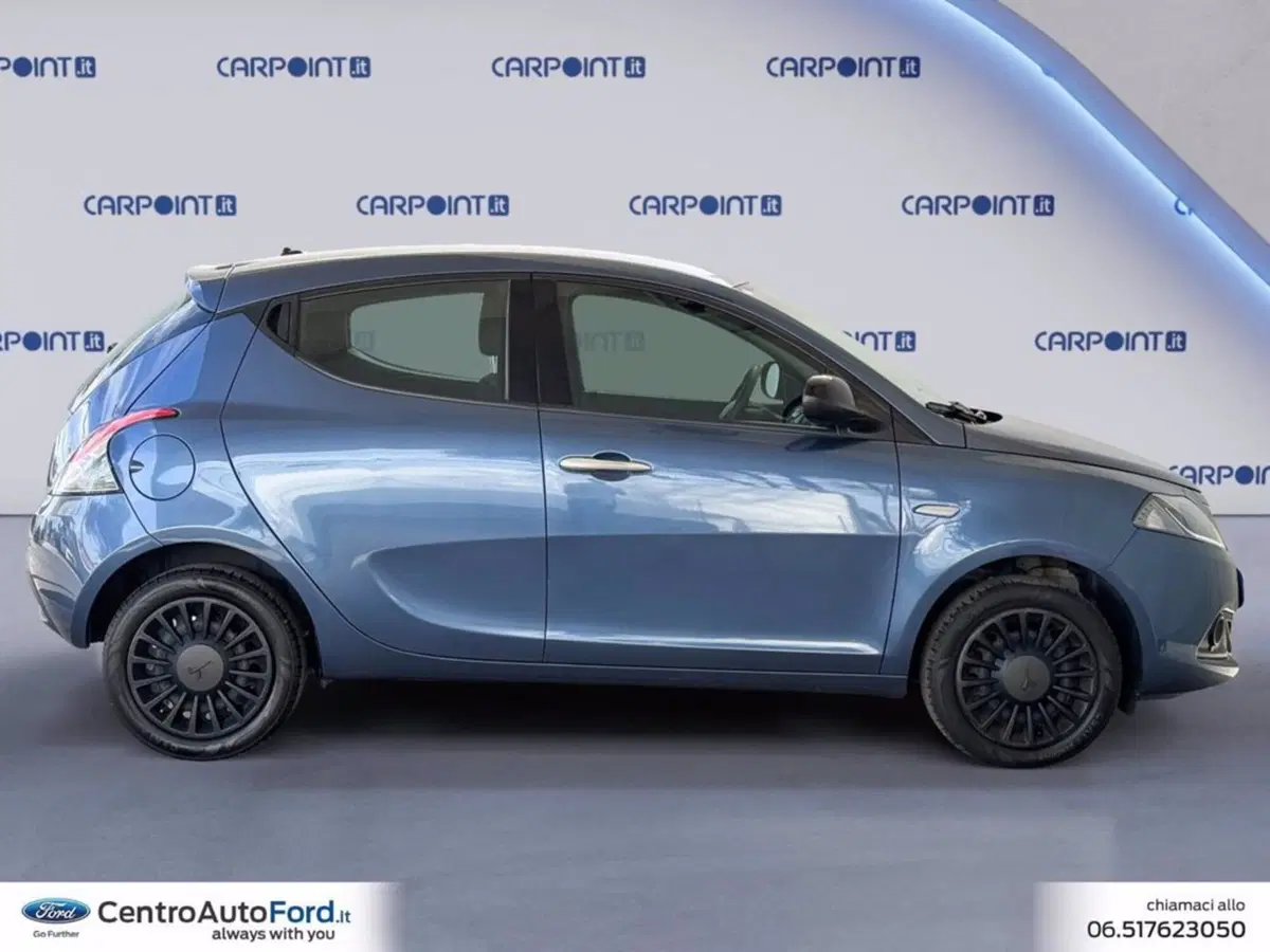 Lancia Ypsilon usata a Roma (5)