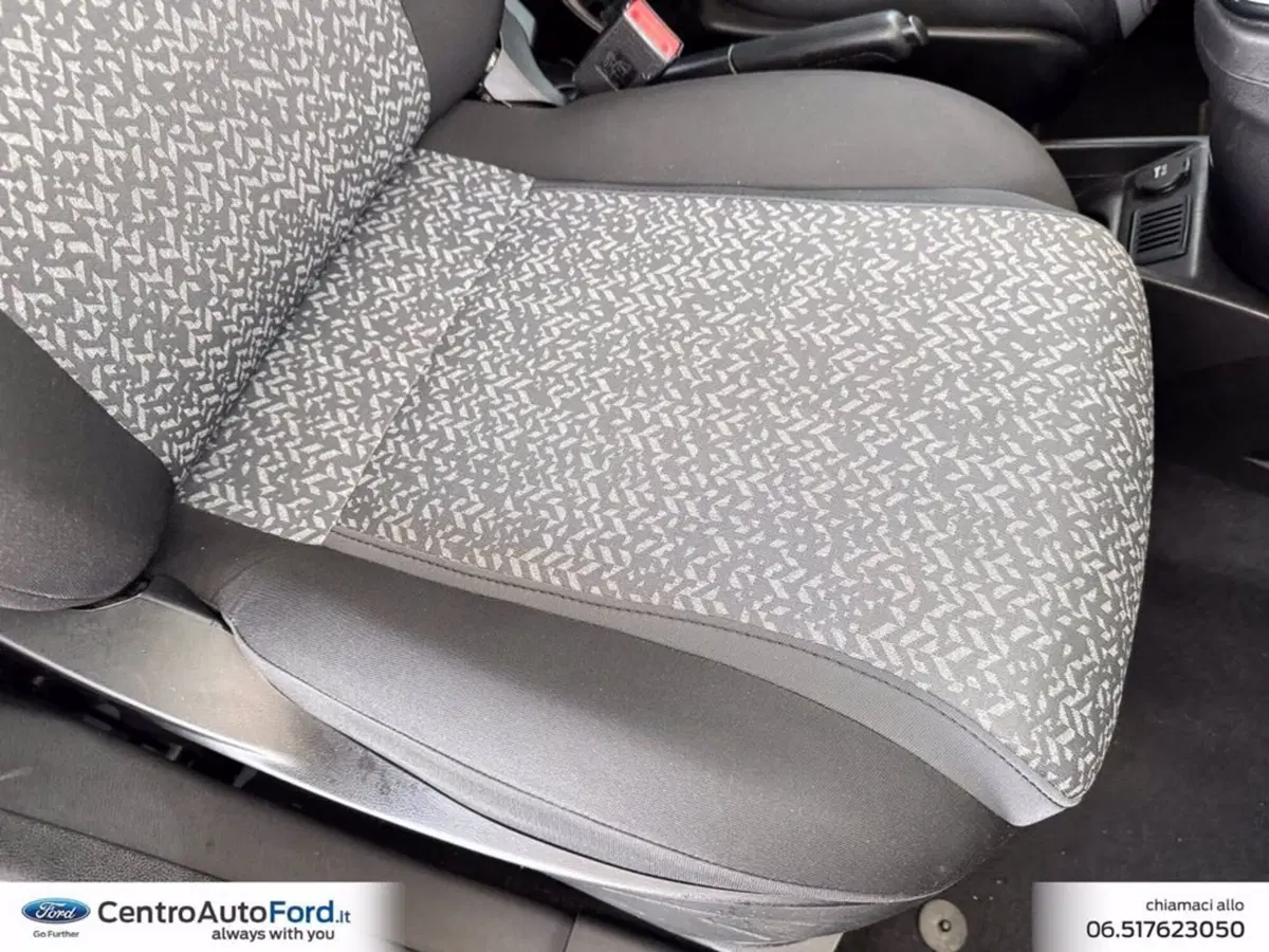 Lancia Ypsilon usata a Roma (8)
