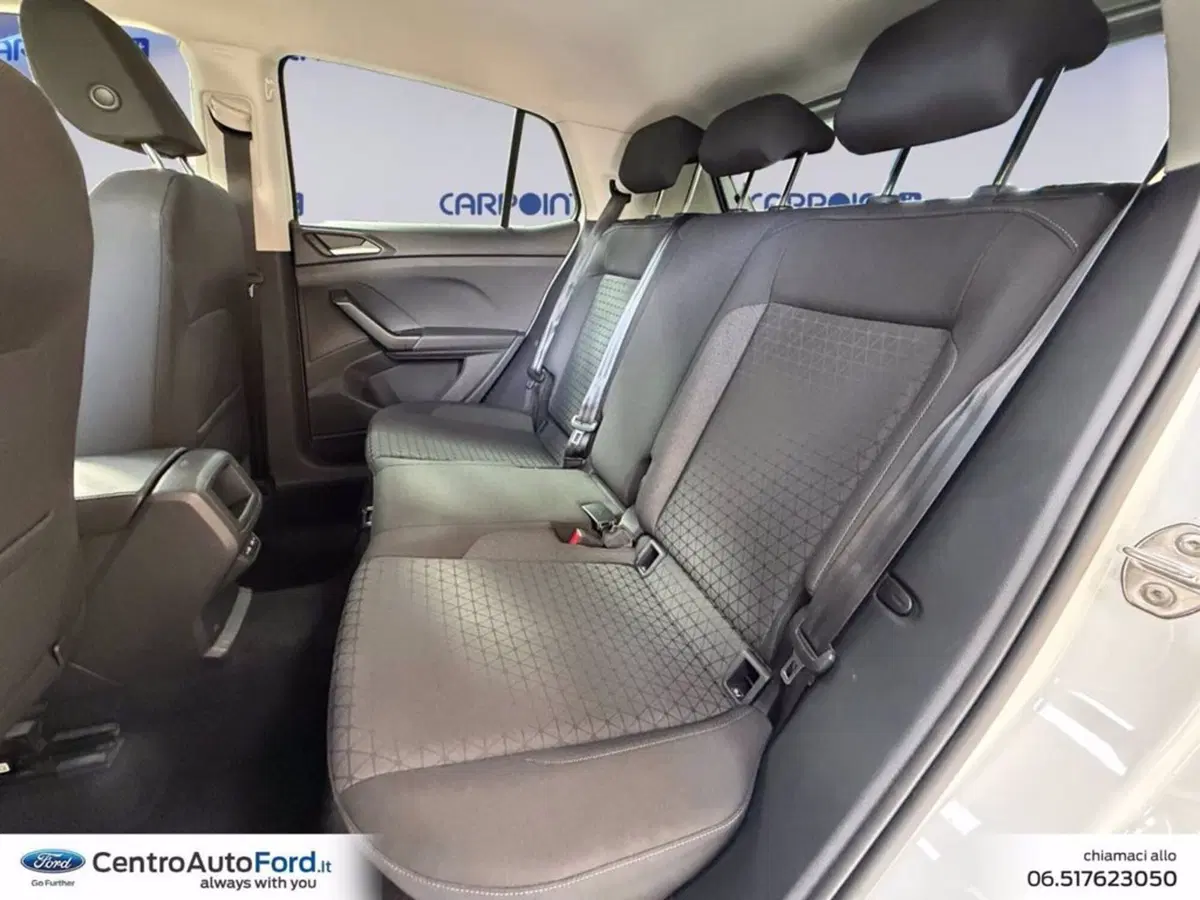 Volkswagen T-Cross usata a Roma (13)