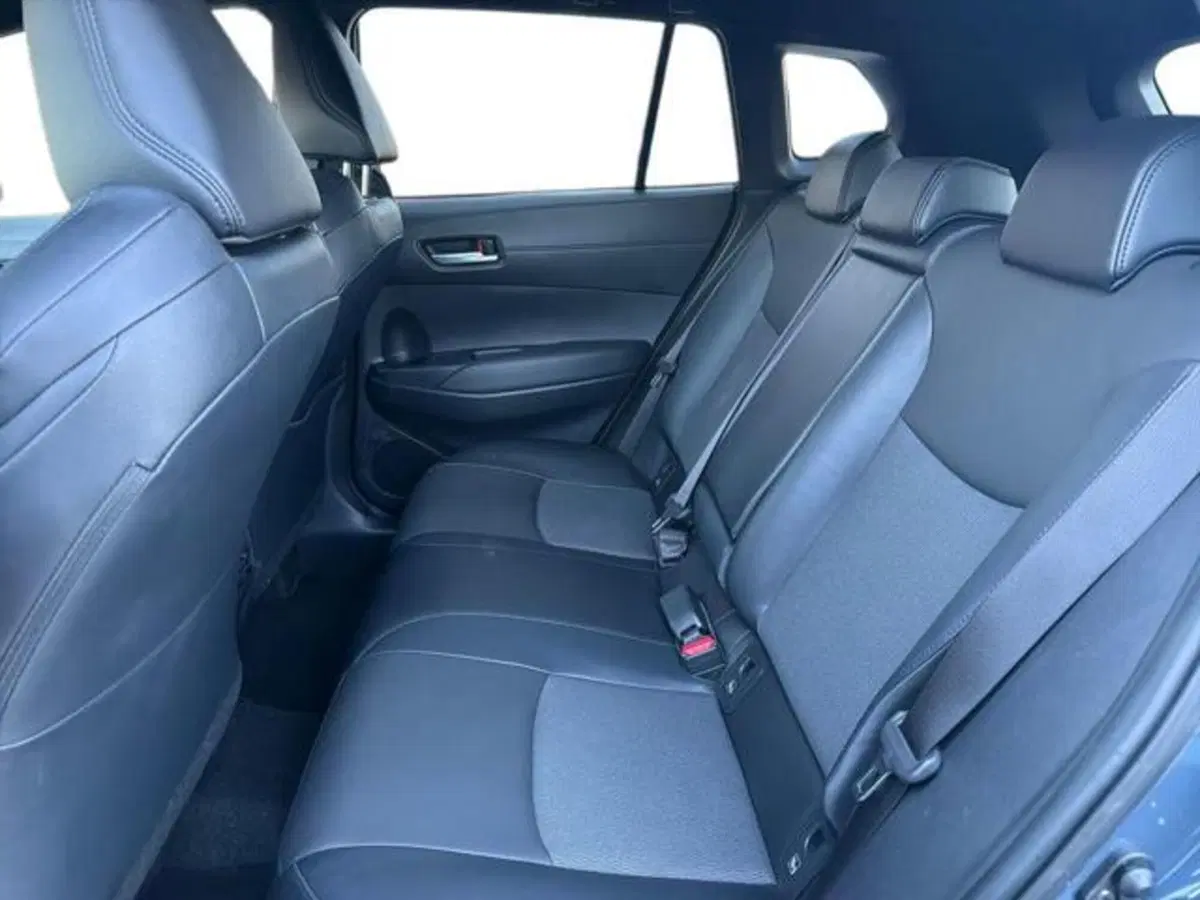 Toyota Corolla Cross usata a Sassari (8)