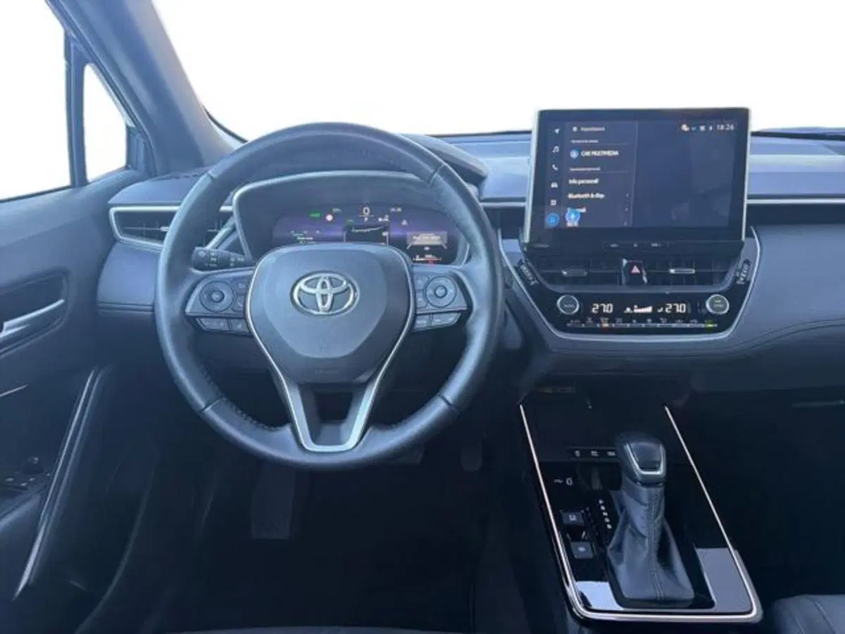 Toyota Corolla Cross usata a Sassari (9)