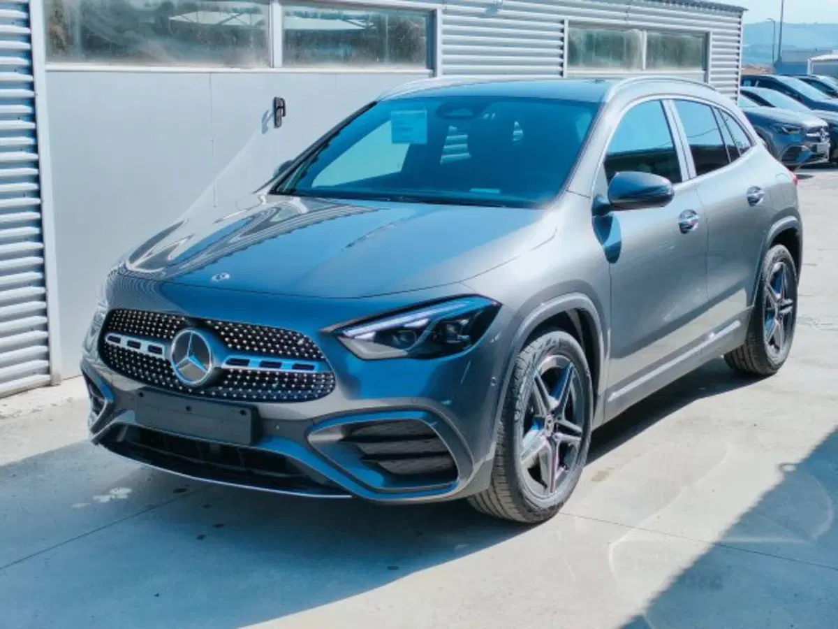 Mercedes-Benz GLA SUV nuova a Teramo