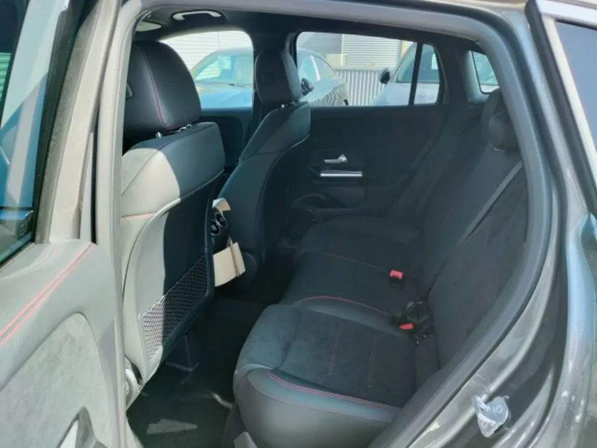 Mercedes-Benz GLA SUV nuova a Teramo (11)