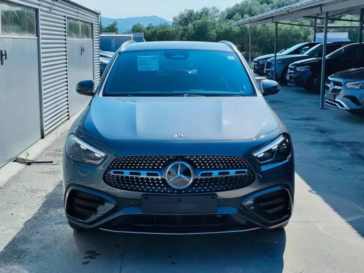 Mercedes-Benz GLA SUV nuova a Teramo (2)