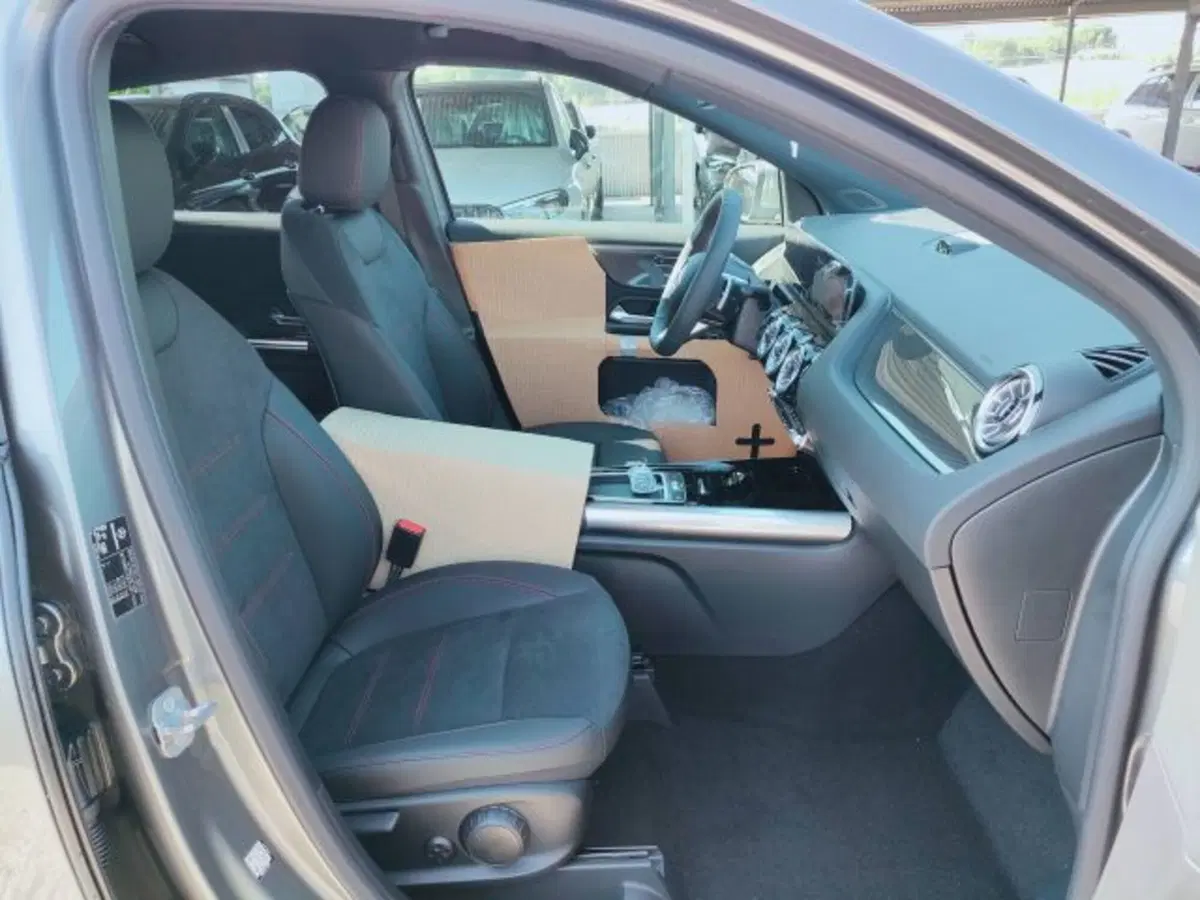 Mercedes-Benz GLA SUV nuova a Teramo (8)
