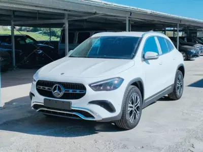 Mercedes-Benz GLA SUV 180 Automatic Premium nuova a Mosciano Sant'Angelo