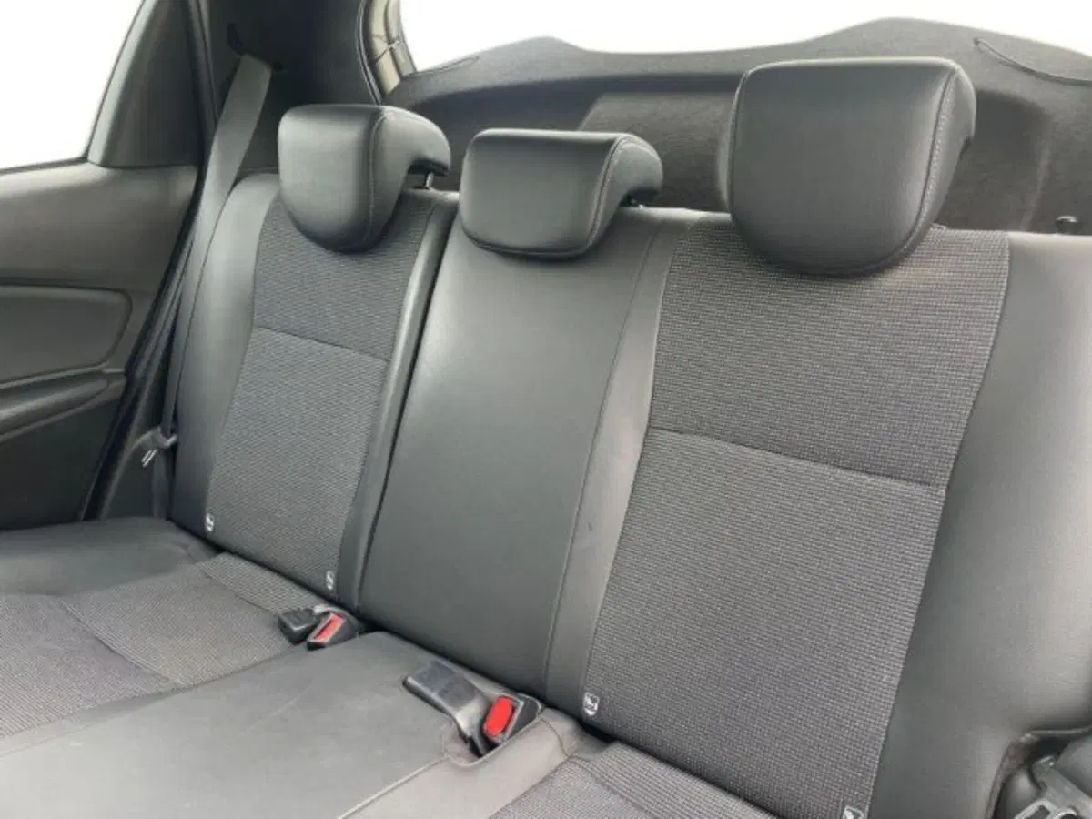 Toyota Yaris usata a Vercelli (10)