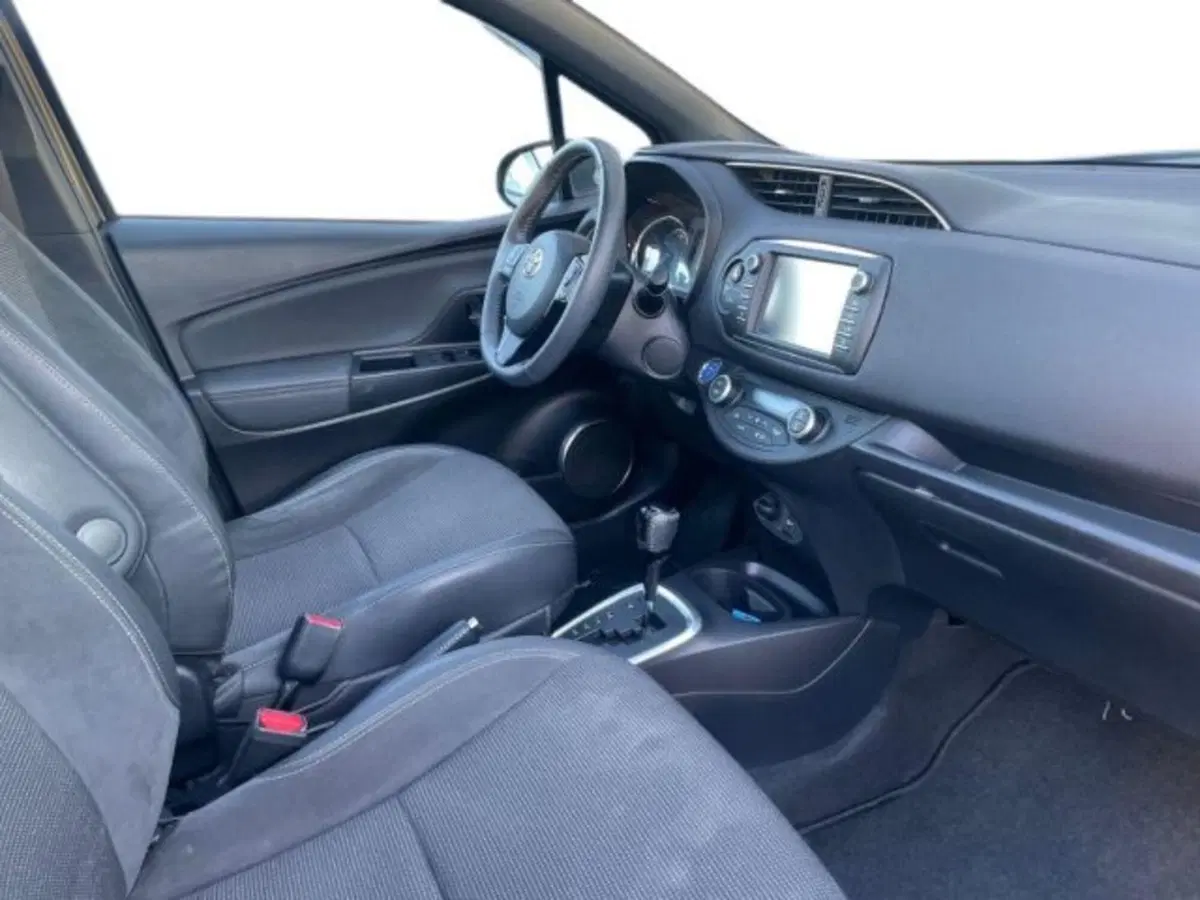 Toyota Yaris usata a Vercelli (14)