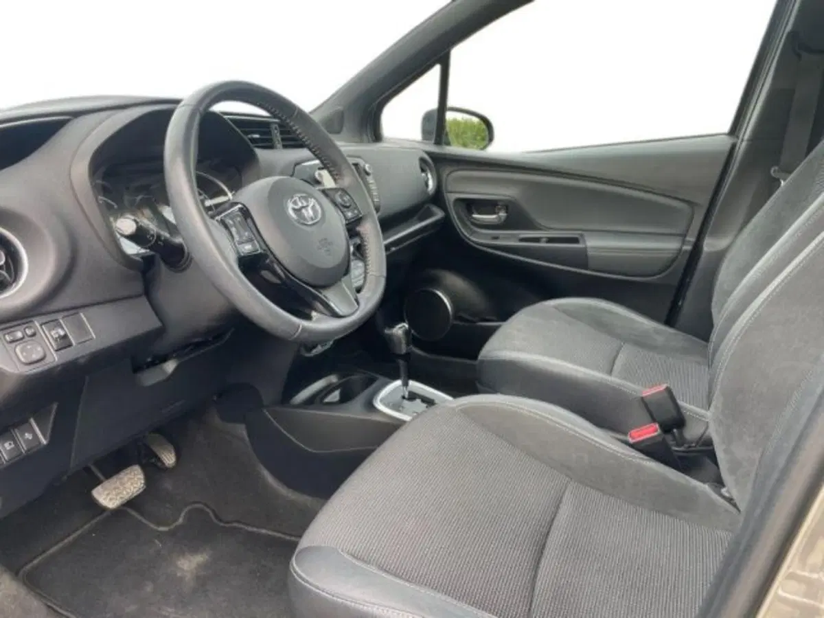 Toyota Yaris usata a Vercelli (6)