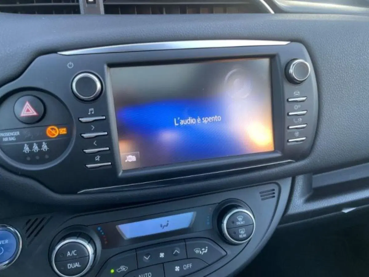Toyota Yaris usata a Vercelli (9)