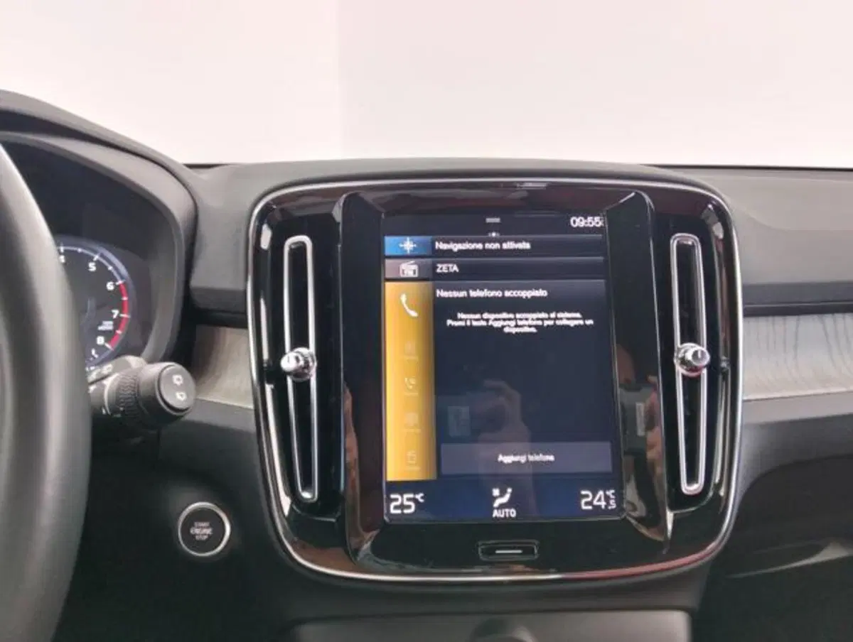 Volvo XC40 usata a Como (13)