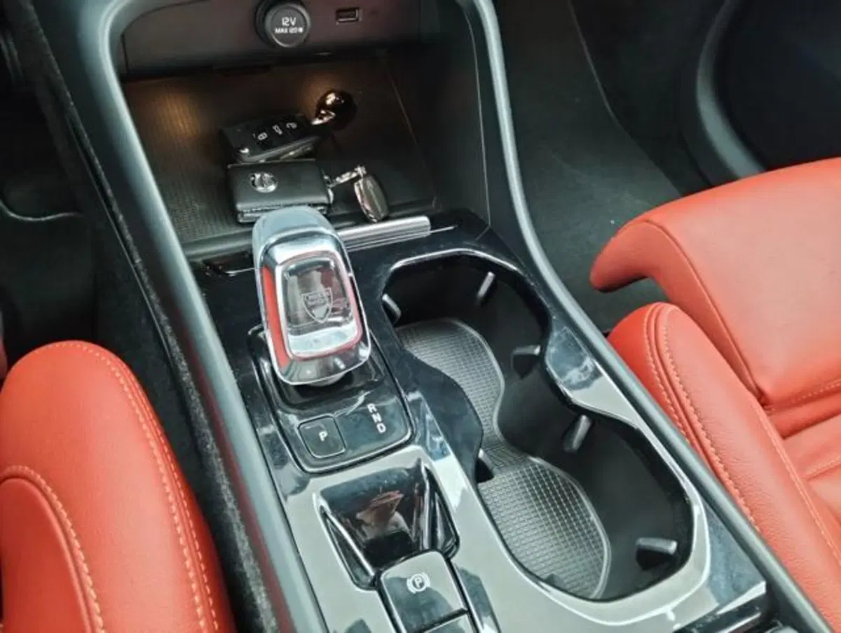 Volvo XC40 usata a Como (15)
