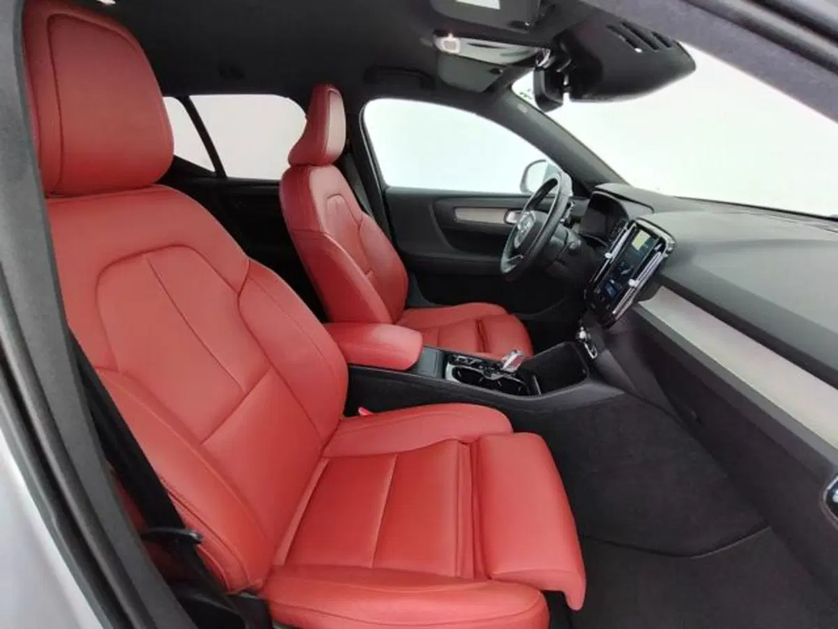 Volvo XC40 usata a Como (3)