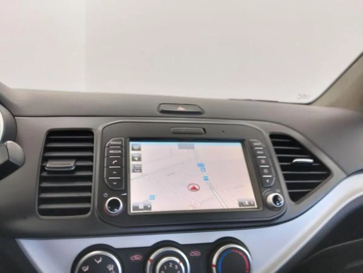 Kia Picanto usata a Como (12)