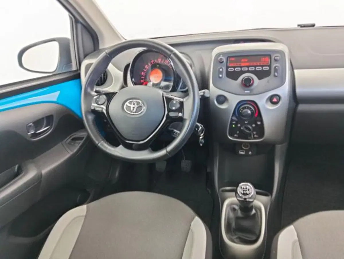 Toyota Aygo usata a Como (10)