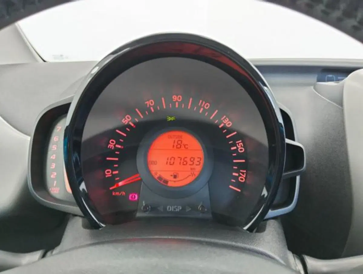Toyota Aygo usata a Como (12)