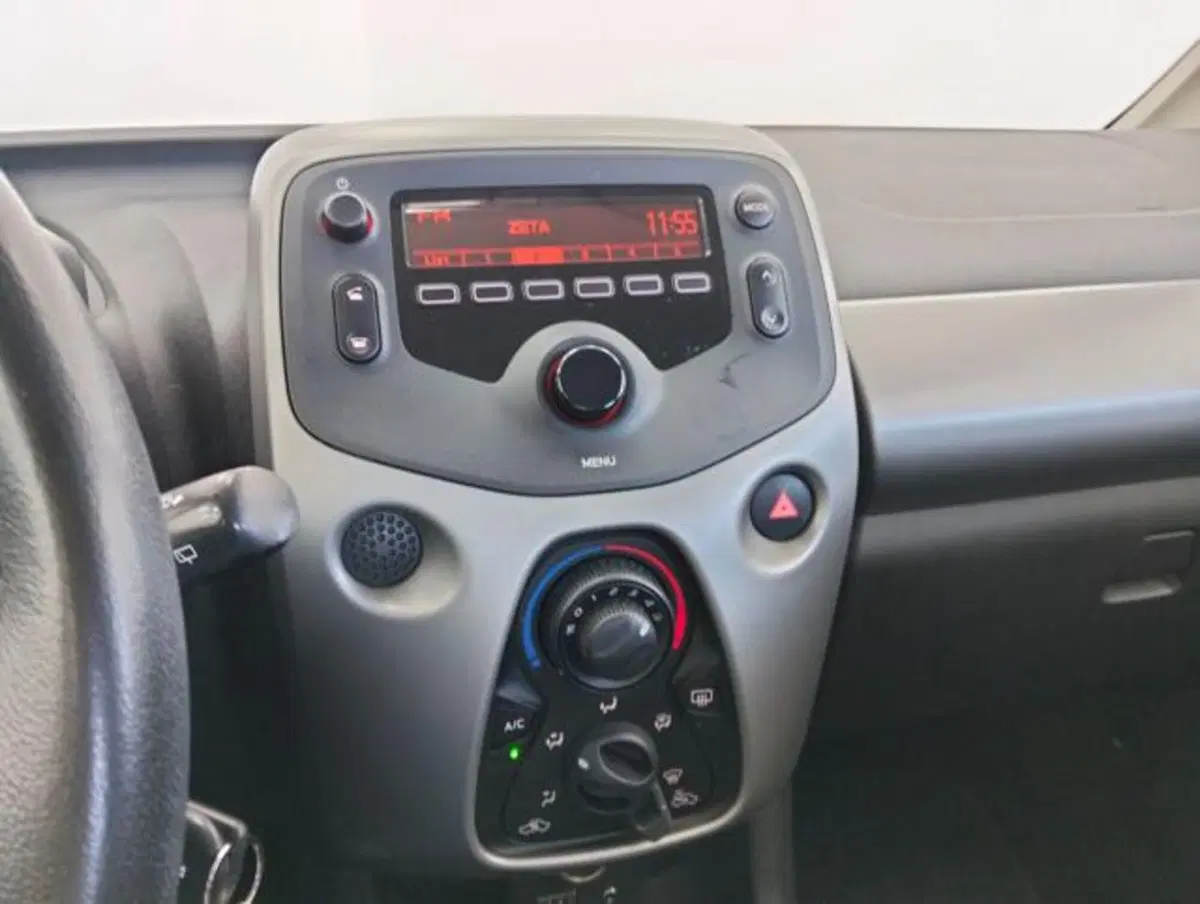 Toyota Aygo usata a Como (13)
