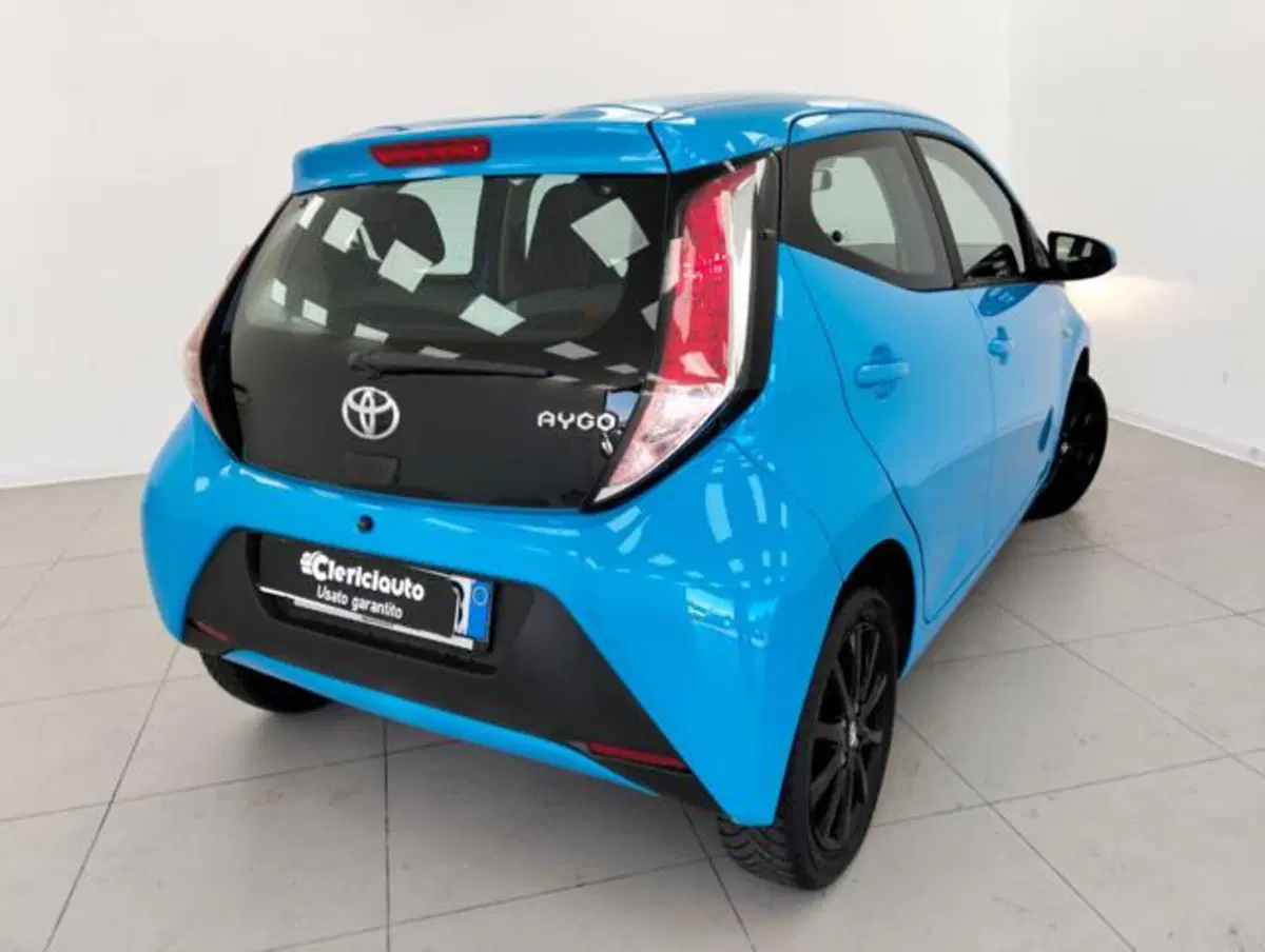 Toyota Aygo usata a Como (2)