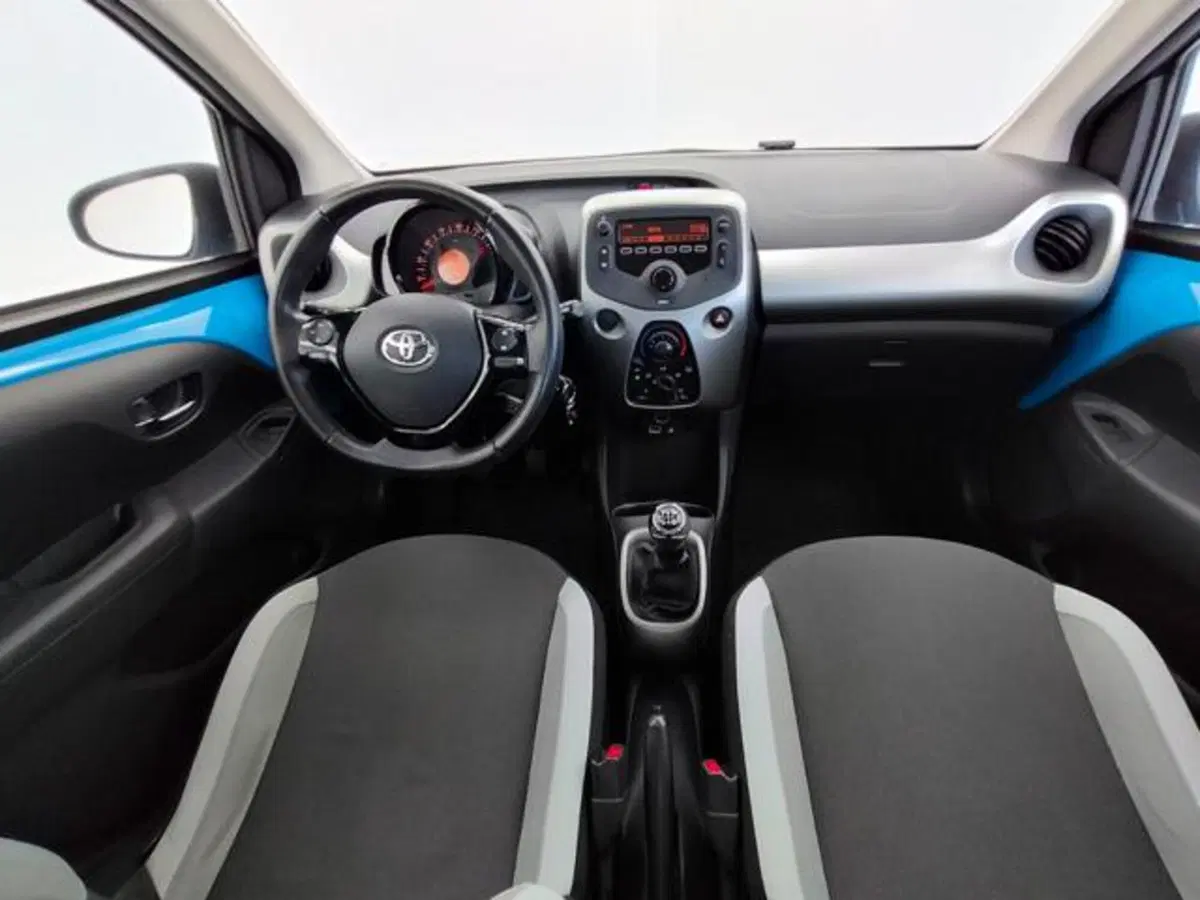 Toyota Aygo usata a Como (4)