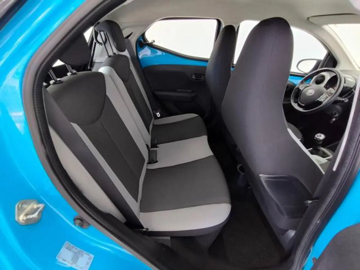 Toyota Aygo usata a Como (5)