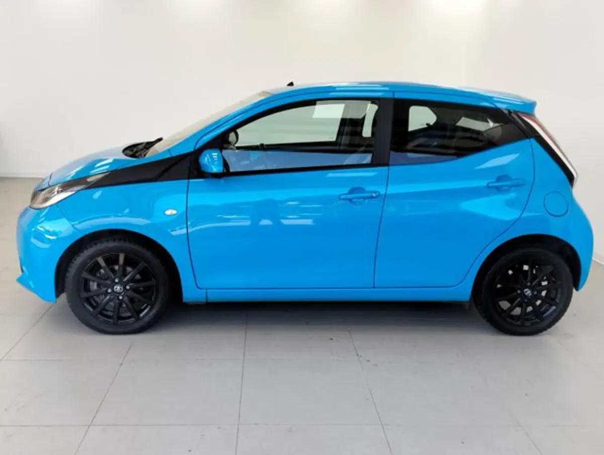 Toyota Aygo usata a Como (8)