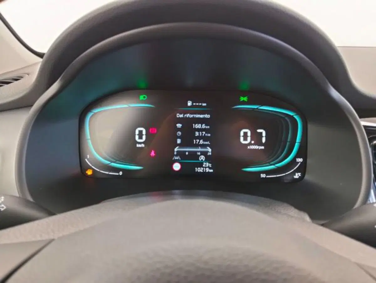 Kia Stonic usata a Como (12)