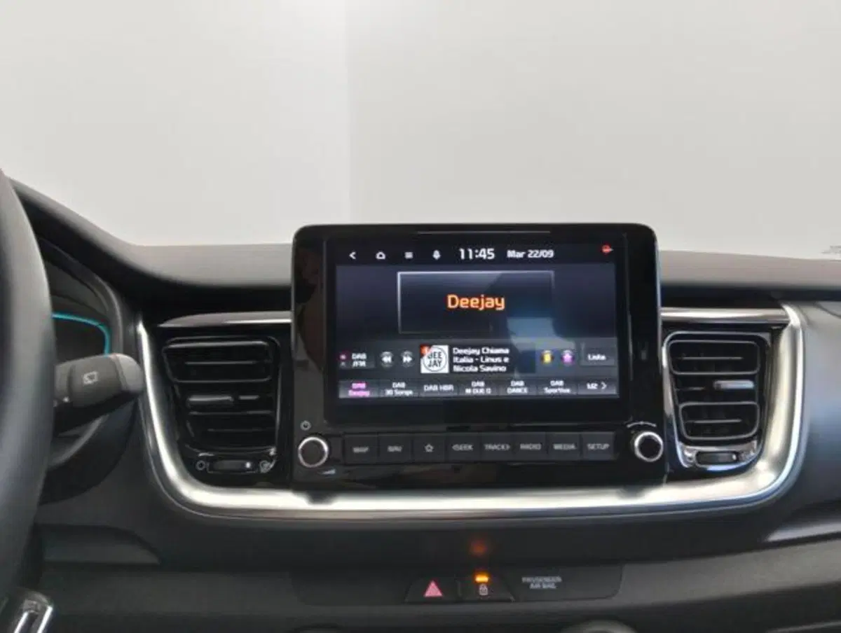 Kia Stonic usata a Como (15)