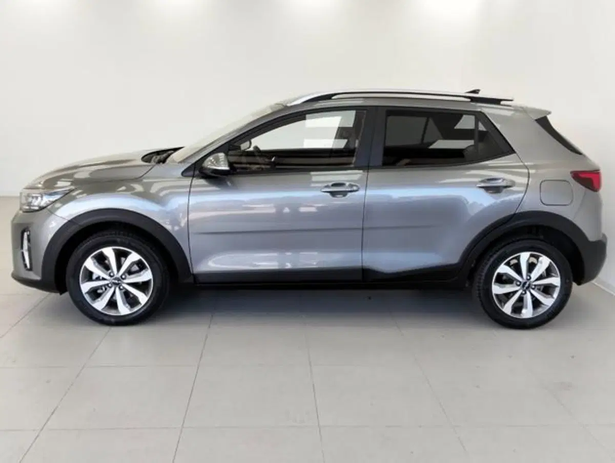 Kia Stonic usata a Como (8)