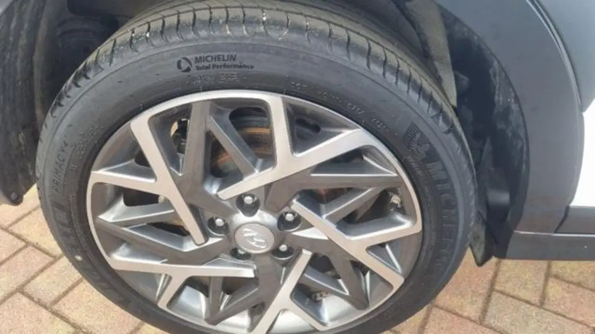 Hyundai Kona usata a Savona (18)