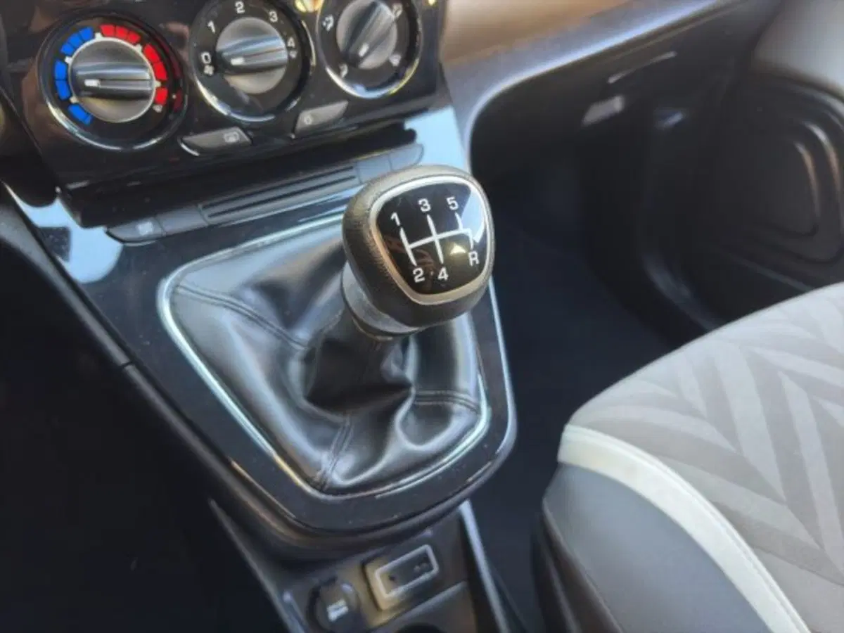Lancia Ypsilon usata a Perugia (17)