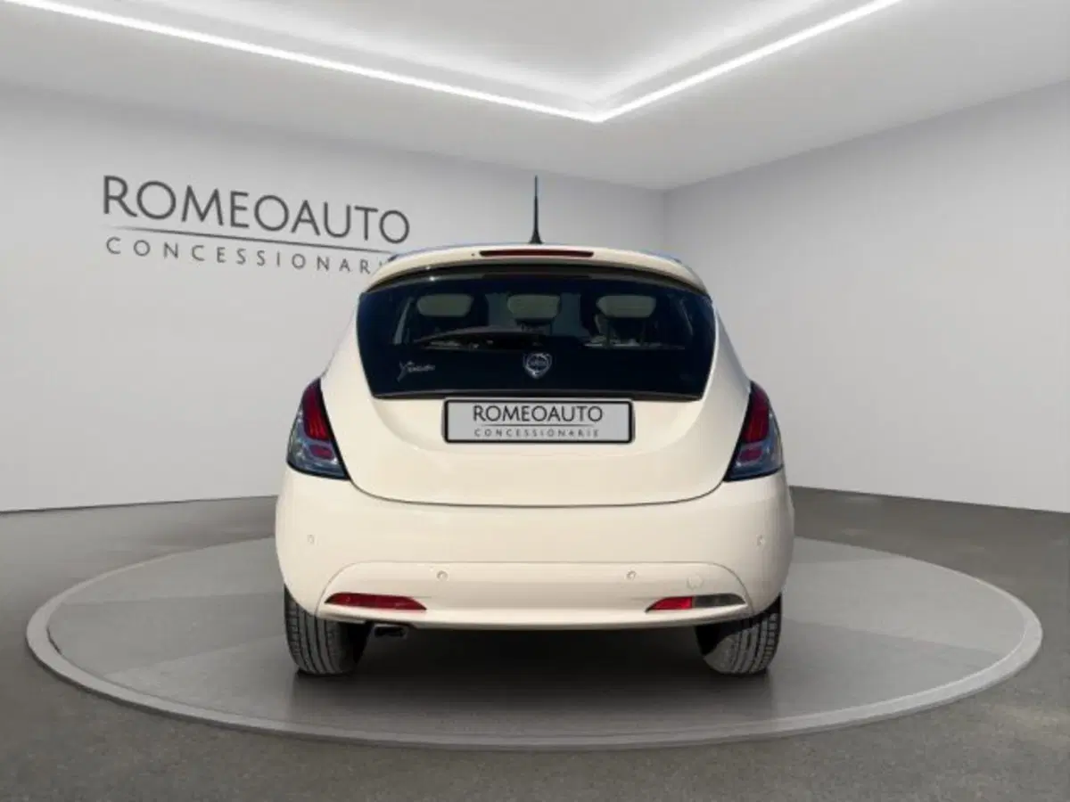 Lancia Ypsilon usata a Perugia (5)