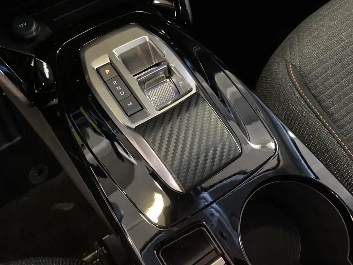 Peugeot 208 nuova a Torino (12)