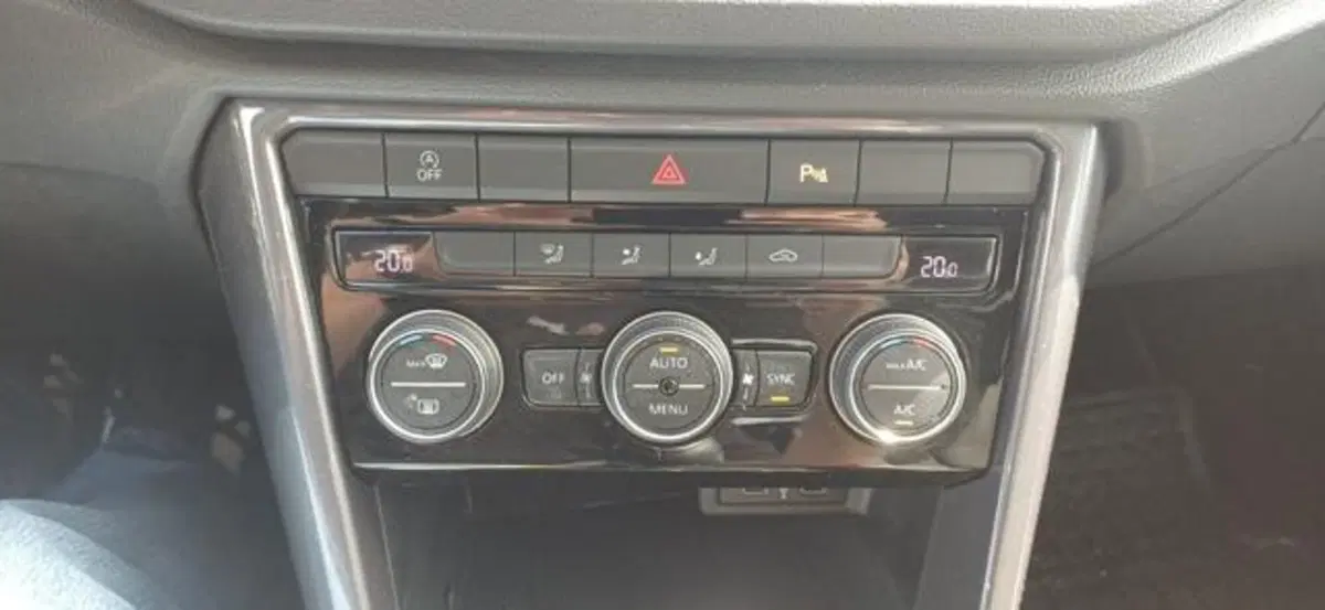 Volkswagen T-Roc usata a Padova (15)